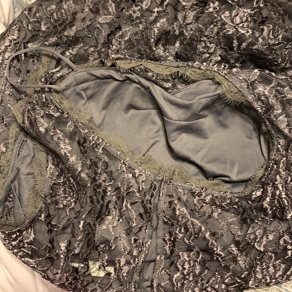 Dress - Picture 5 of 5